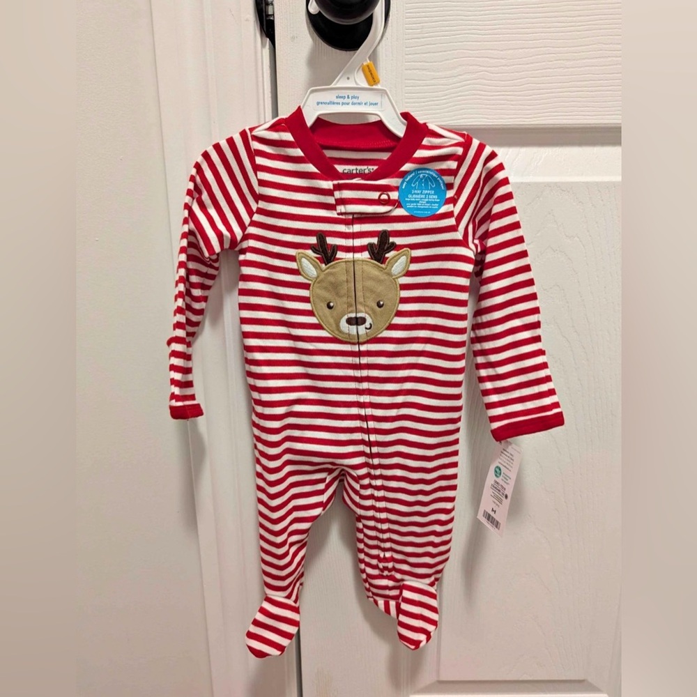 Carter’s NWT Christmas onesie newborn